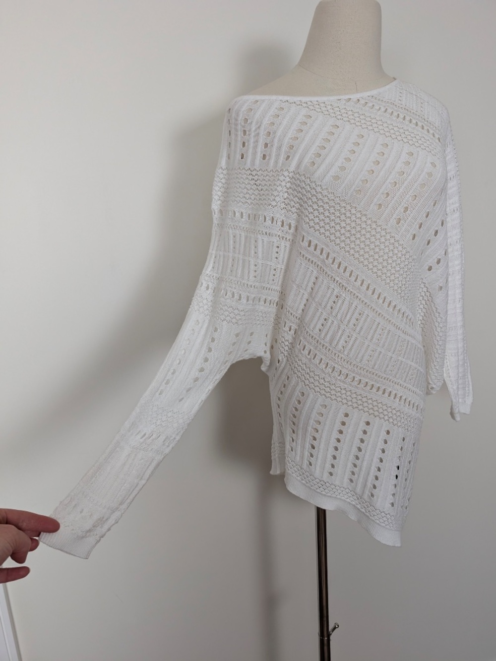 Le Chateau White Crochet Top Asymmetrical Long Sleeve Boho Size XS - Picture 13 of 13